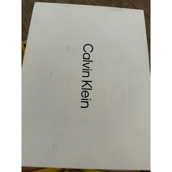 Calvin Klein Women's Faux Leather Pointed Toe Pumps High Heels Size 8.5 - Picture 16 of 16